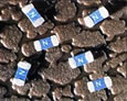 Fast acting chip fuses with a low profile